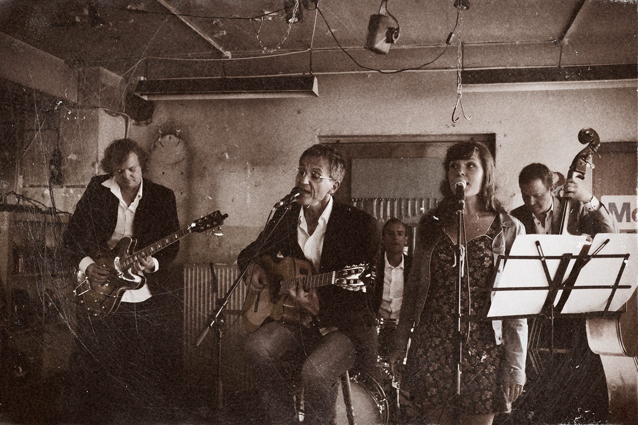 10470886_694659120588941_2100951899924523467_o