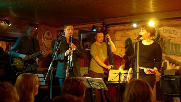 Live & The Czech Cats