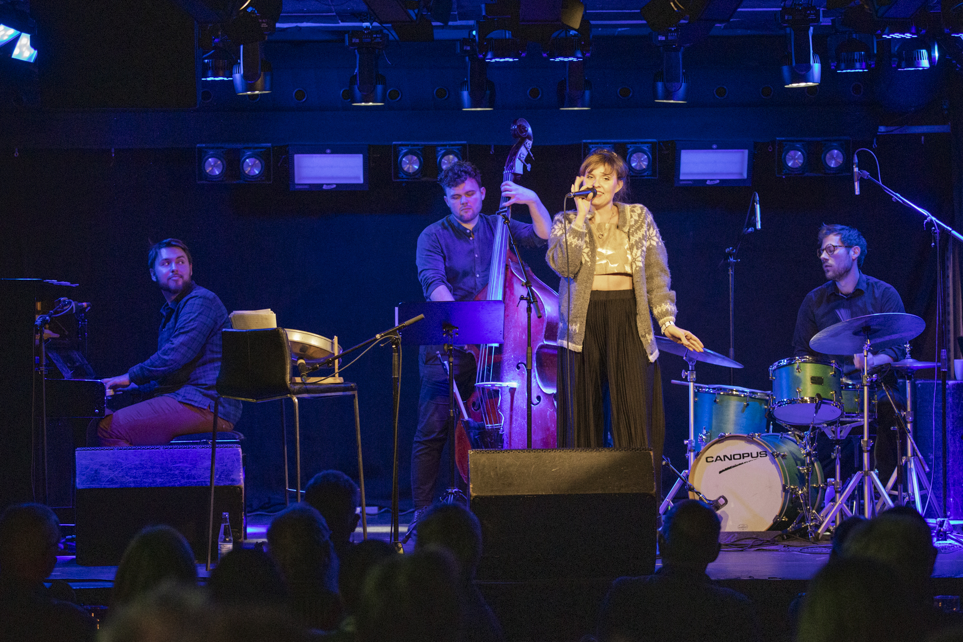 2019-11-13 Live Foyn Friis 057a