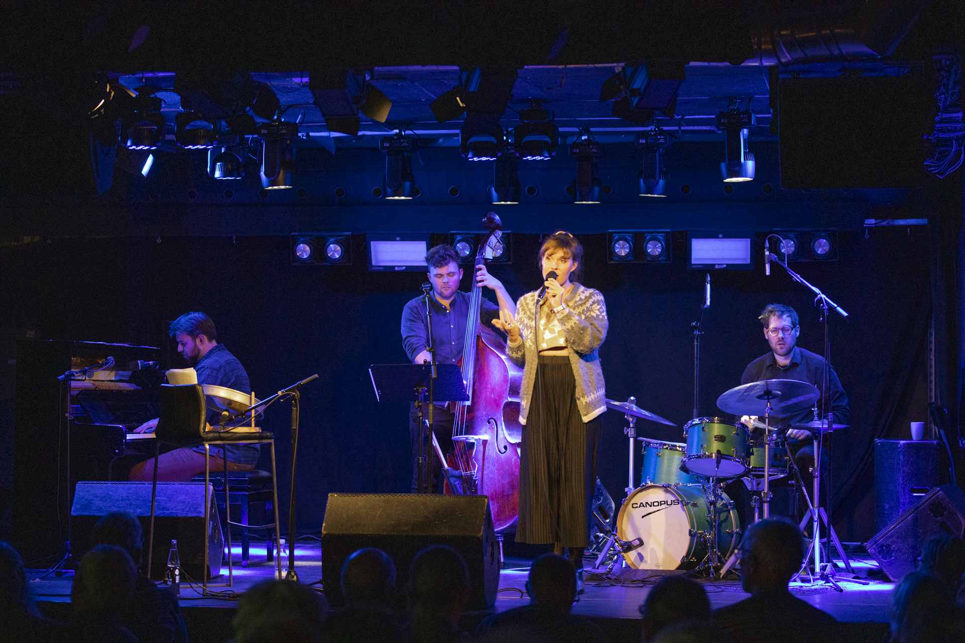 2019-11-13 Live Foyn Friis 066a